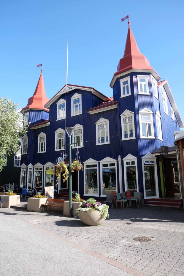 L1001228 ganzseitig darstellen