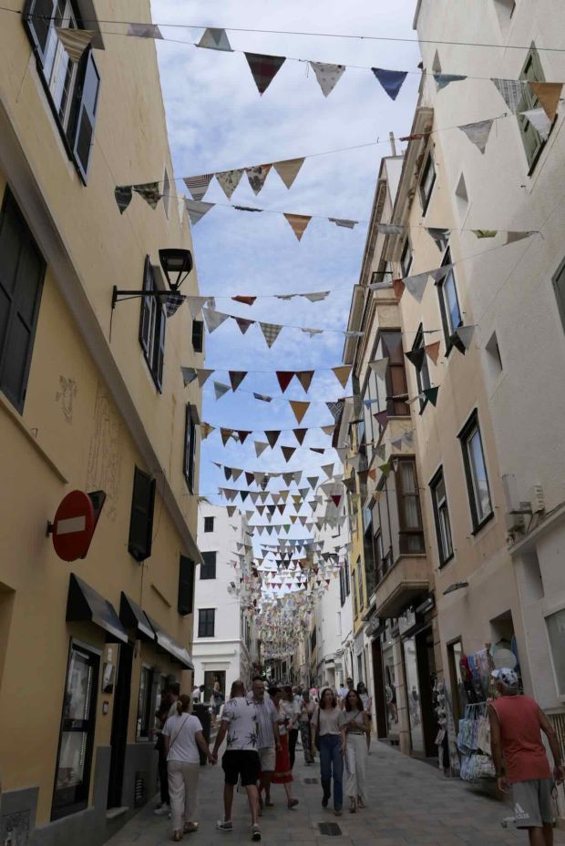 DO01006104 ganzseitig darstellen